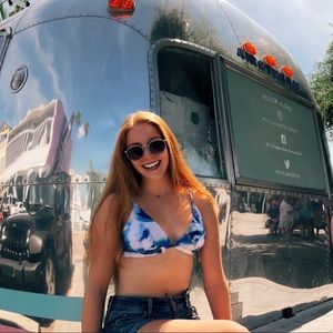 Meet your Posher, Maddie